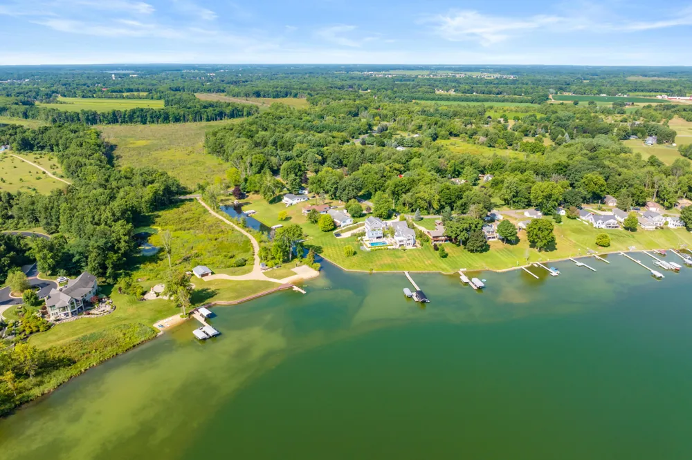 12085 W Indian Lake Drive Vicksburg, MI 49097
