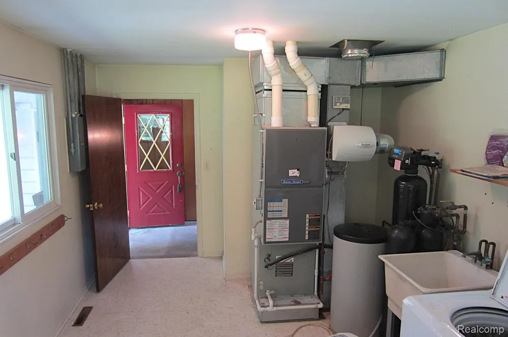 3944 Dartmouth Road Brandon Charter Township, MI 48371