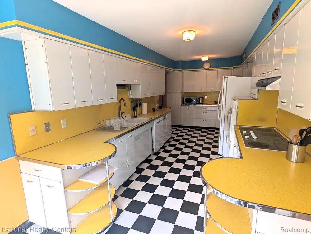 821 Pemberton Road Grosse Pointe Park City, MI 48230