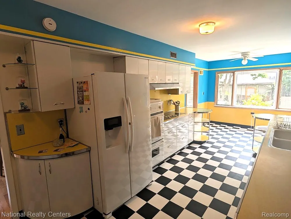 821 Pemberton Road Grosse Pointe Park City, MI 48230