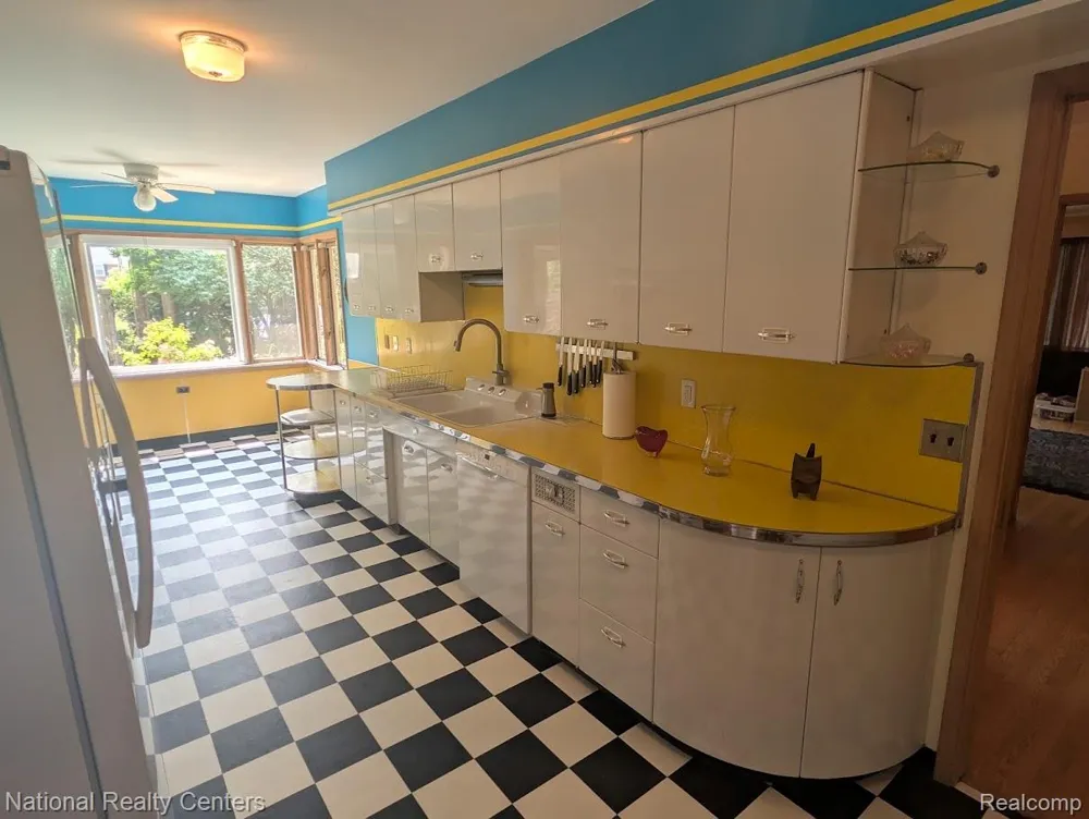 821 Pemberton Road Grosse Pointe Park City, MI 48230