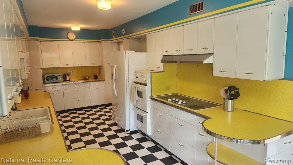821 Pemberton Road Grosse Pointe Park City, MI 48230