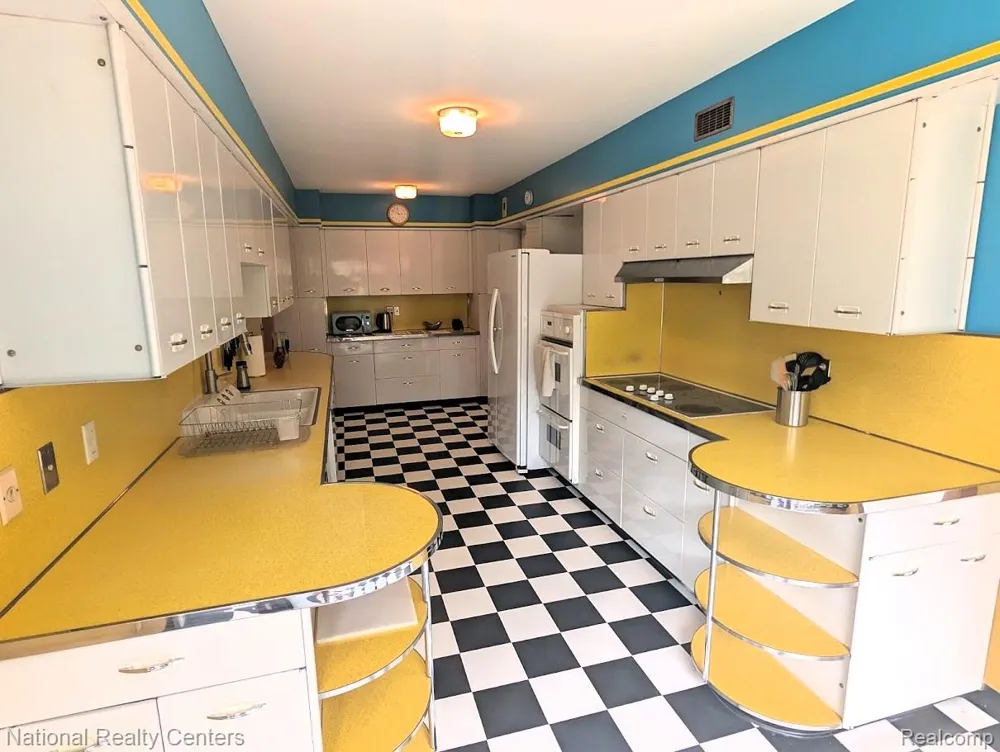 821 Pemberton Road Grosse Pointe Park City, MI 48230