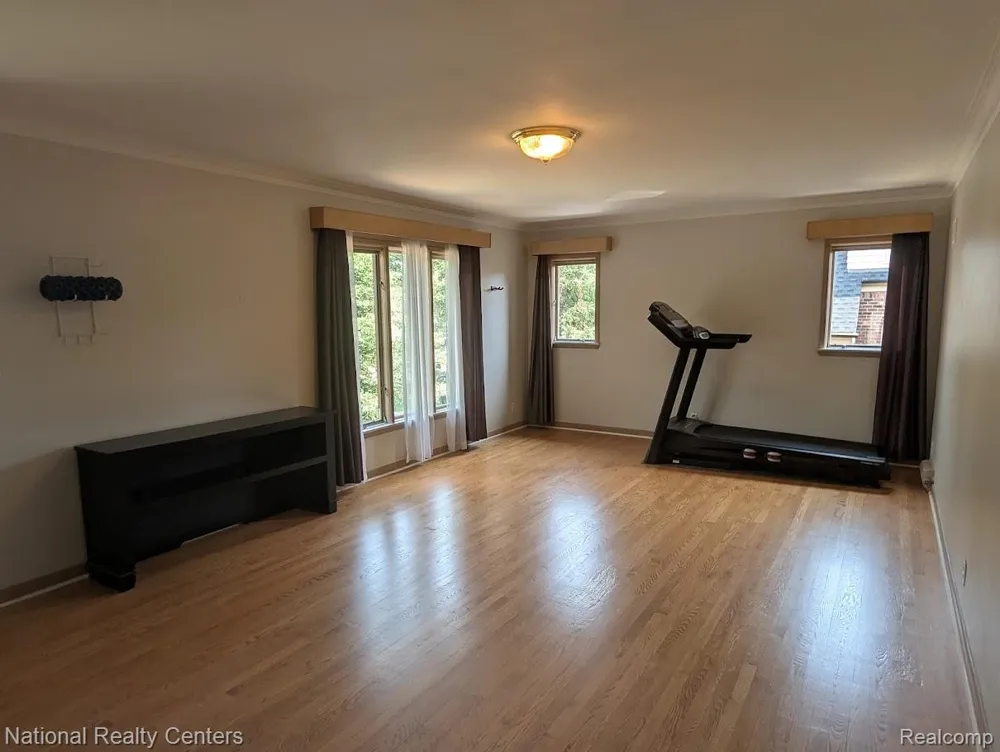 821 Pemberton Road Grosse Pointe Park City, MI 48230