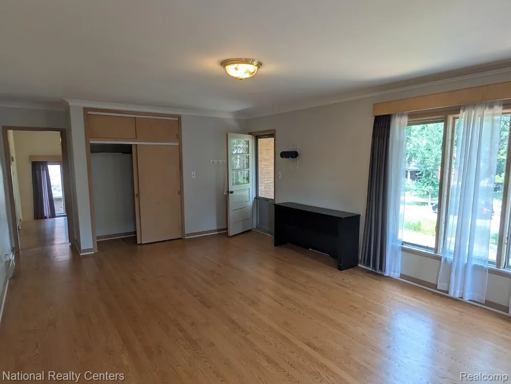 821 Pemberton Road Grosse Pointe Park City, MI 48230