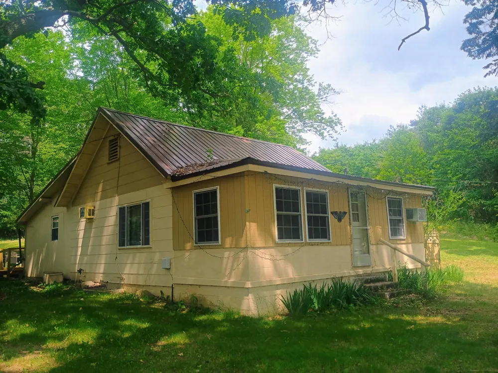 18222 US-10 Richmond Township, MI 49639
