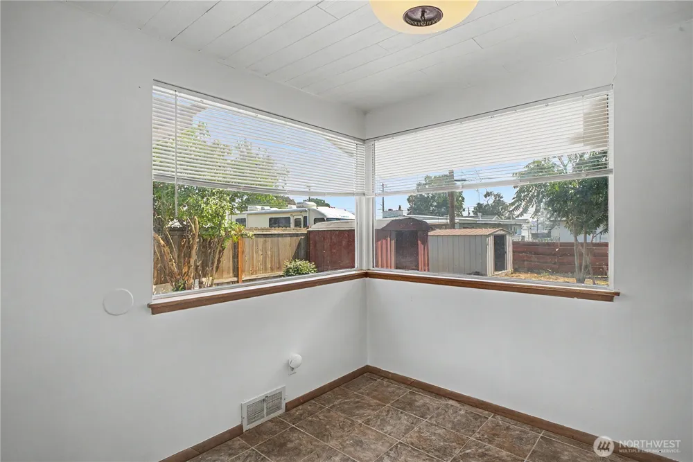 2607 W Texas Street Moses Lake, WA 98837