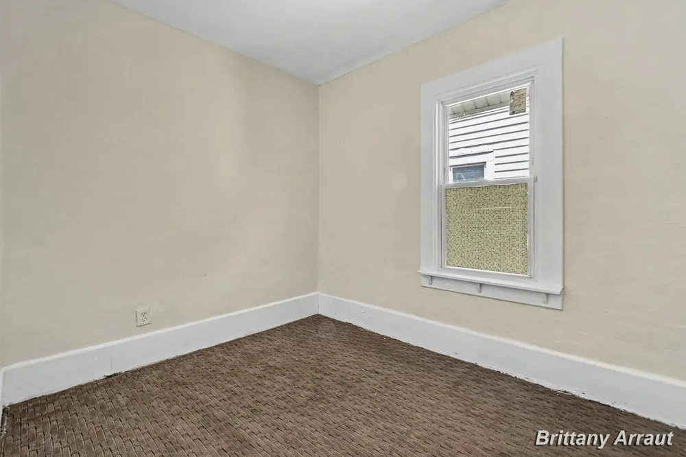 904 Riverview Avenue Lansing City, MI 48915