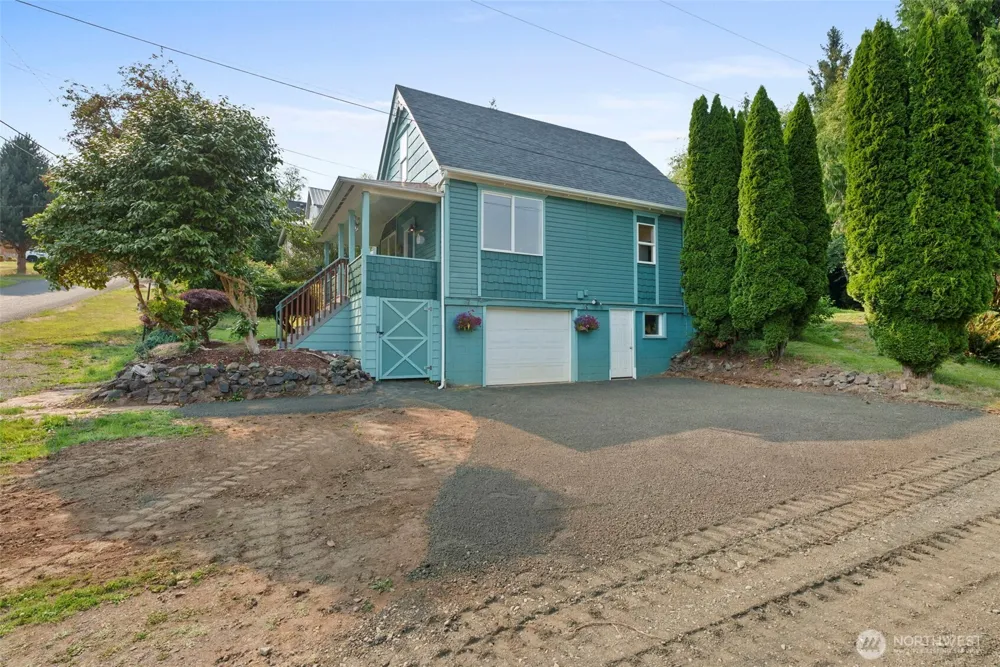 401 B STREET South Bend, WA 98586