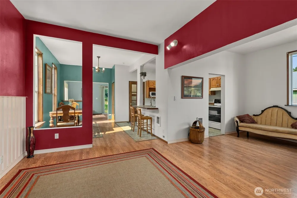 401 B STREET South Bend, WA 98586