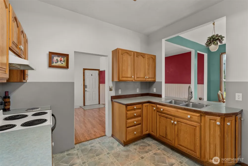 401 B STREET South Bend, WA 98586