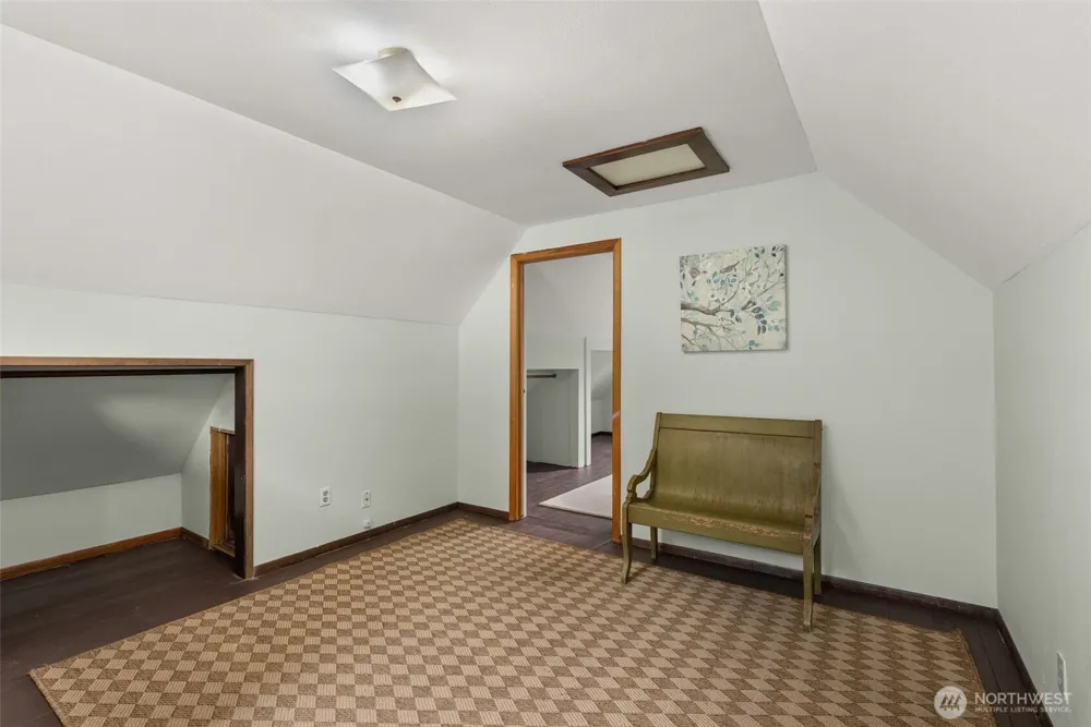 401 B STREET South Bend, WA 98586
