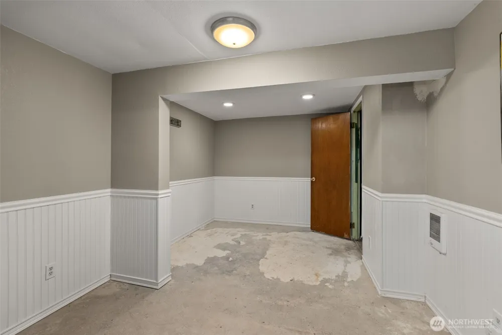 401 B STREET South Bend, WA 98586