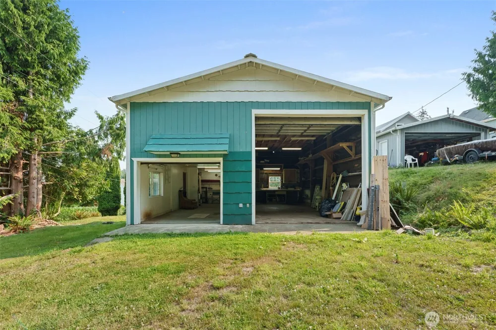 401 B STREET South Bend, WA 98586