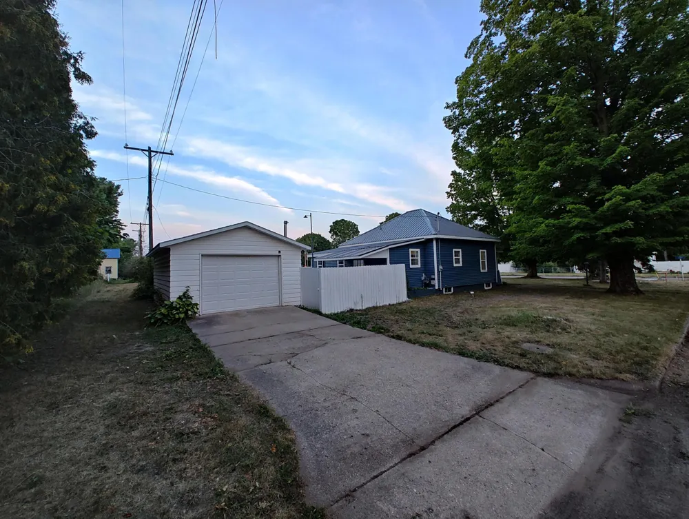 301 E Angel Avenue Unknown, MI 49305