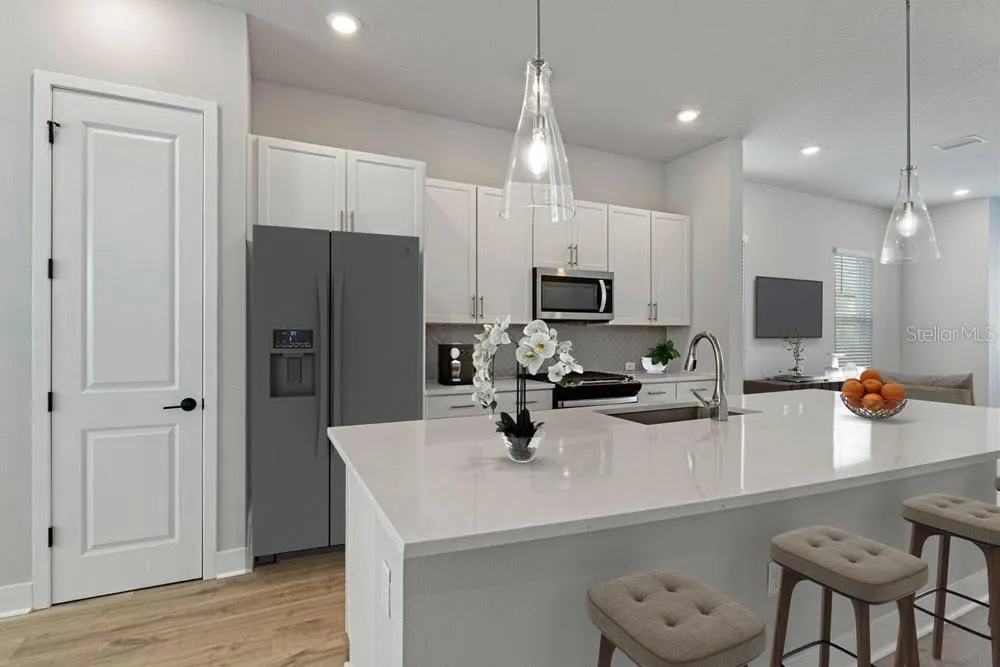 89 28TH STREET S St Petersburg, FL 33712