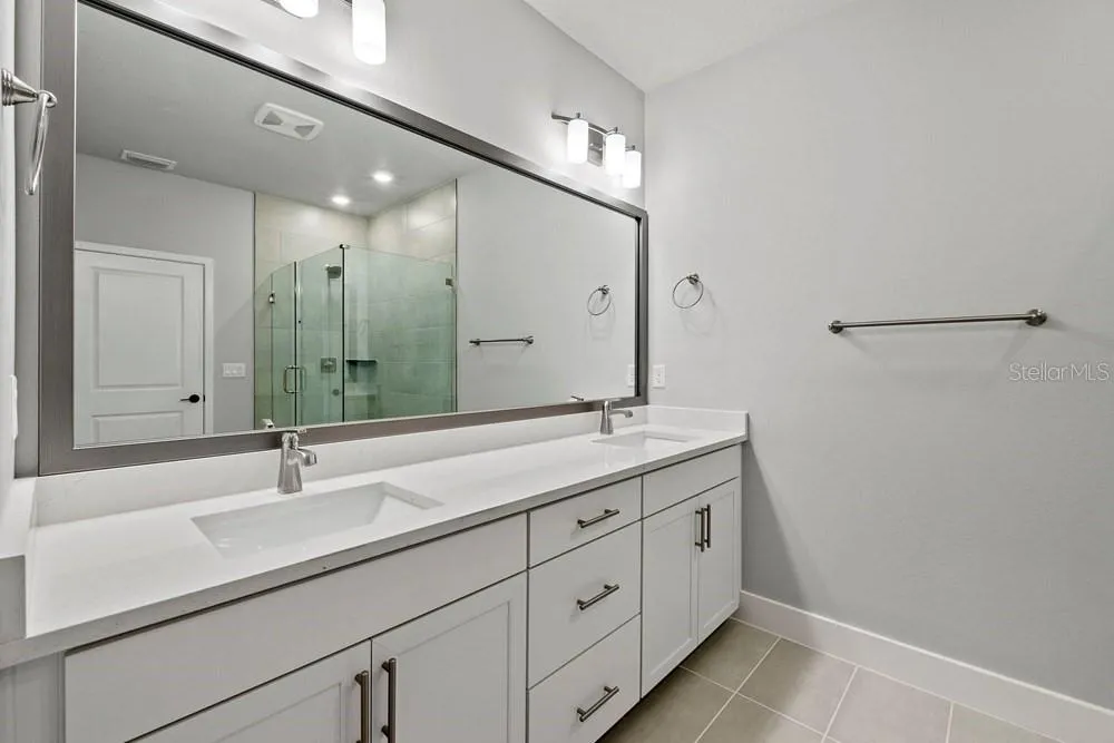 89 28TH STREET S St Petersburg, FL 33712