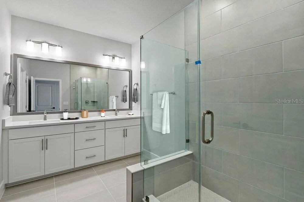 89 28TH STREET S St Petersburg, FL 33712