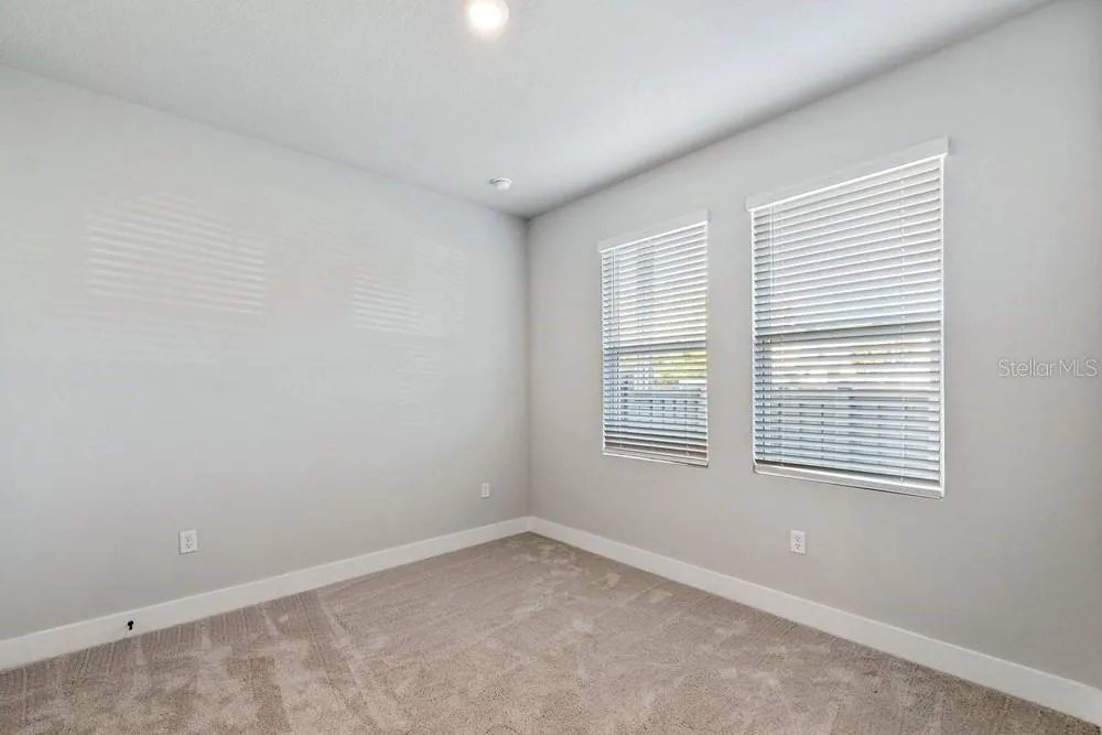 89 28TH STREET S St Petersburg, FL 33712