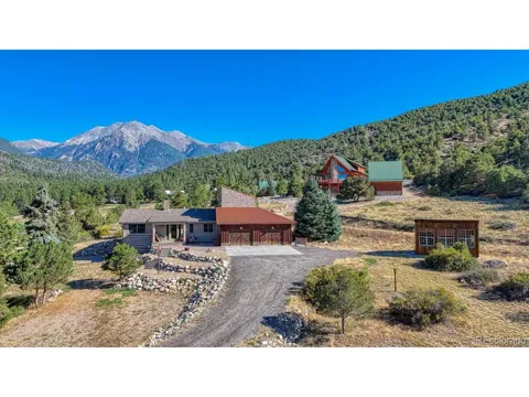 8960 Hanging Tree Drive