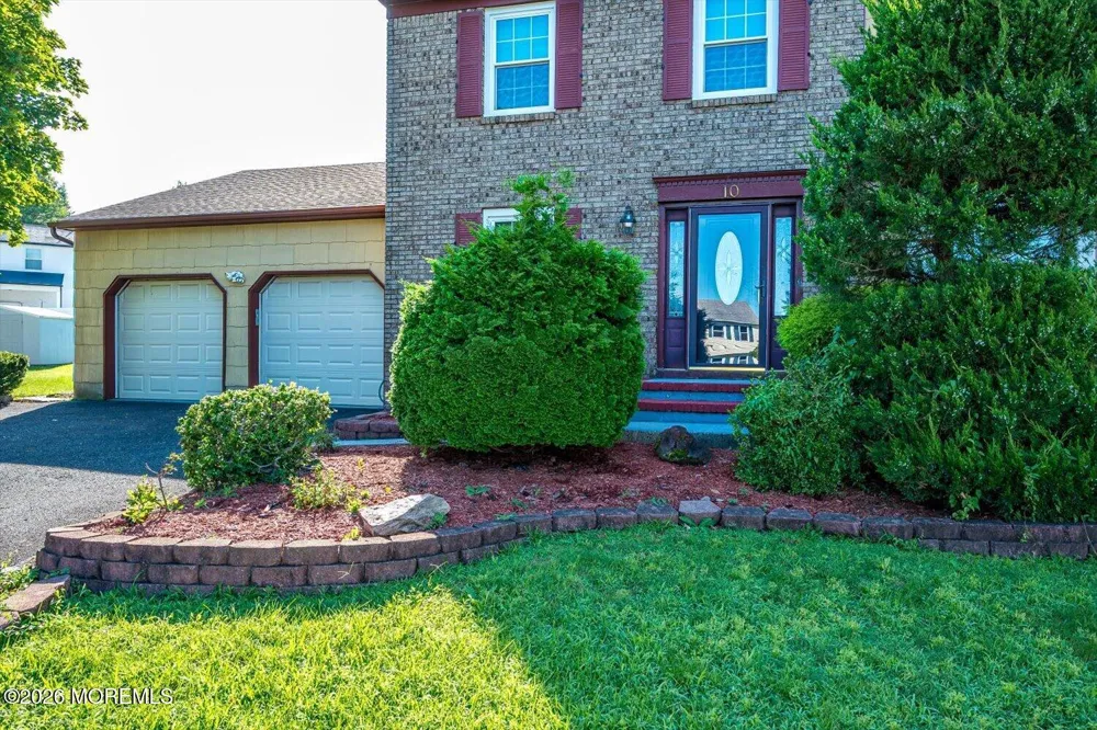10 Patriot Court Edison, NJ 08820