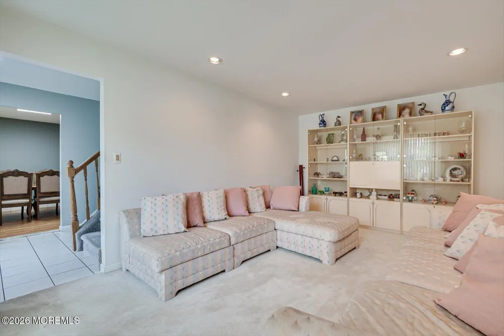 10 Patriot Court Edison, NJ 08820