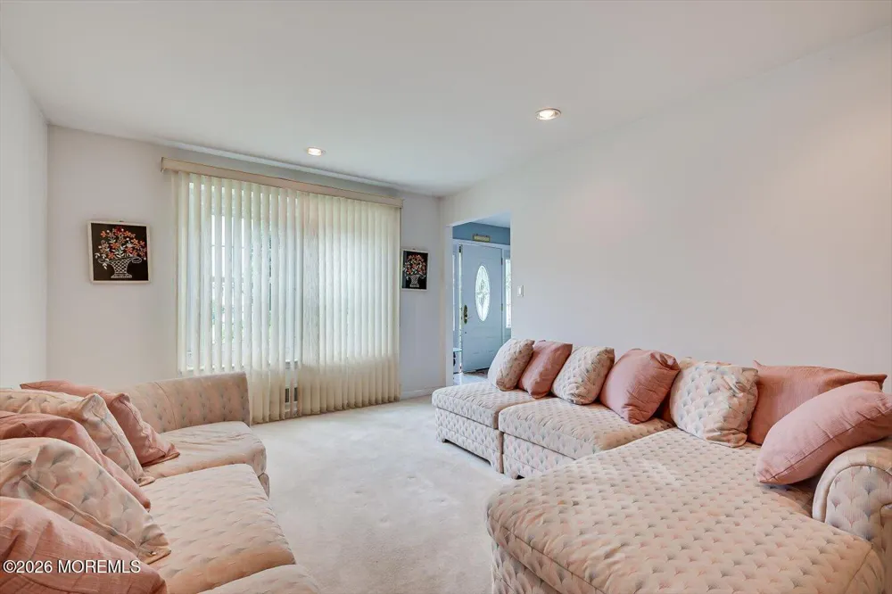 10 Patriot Court Edison, NJ 08820