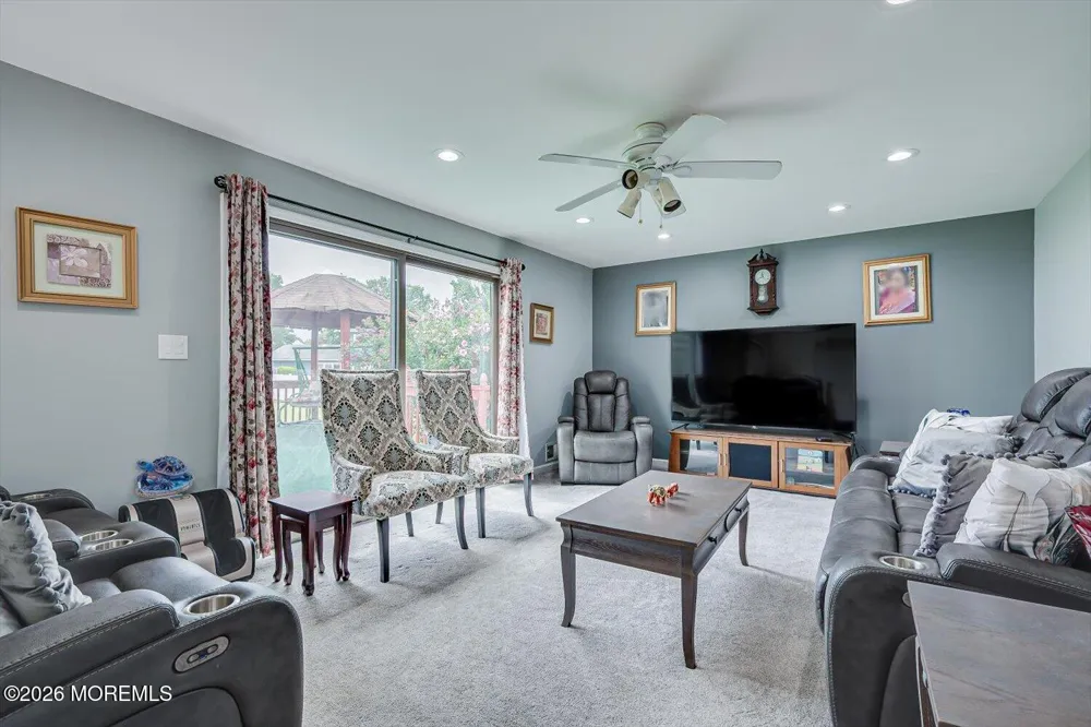 10 Patriot Court Edison, NJ 08820