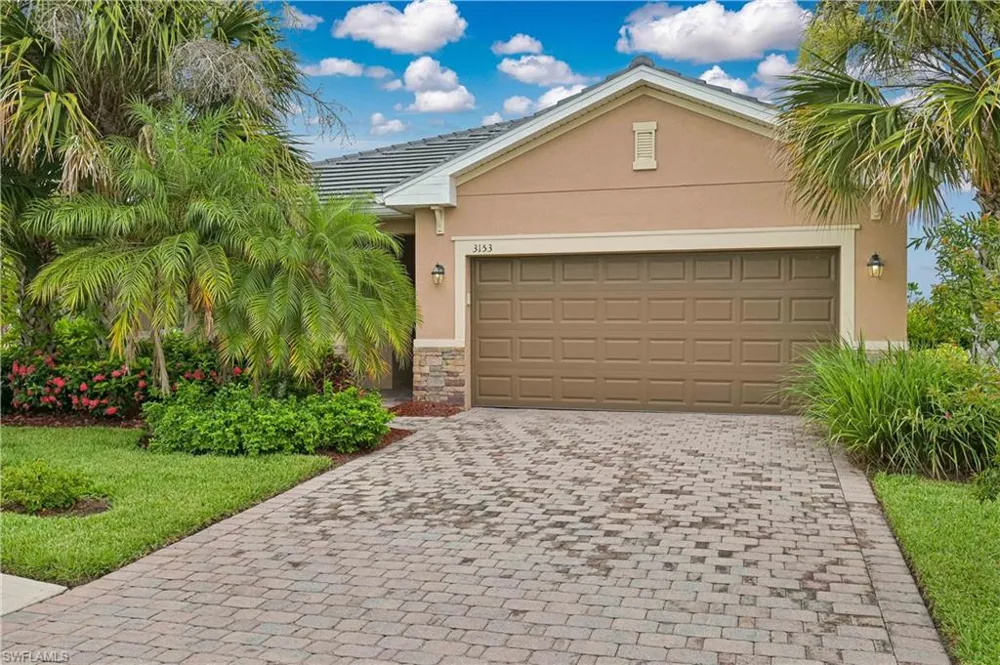 3153 Walnut Grove Lane Alva, FL 33920