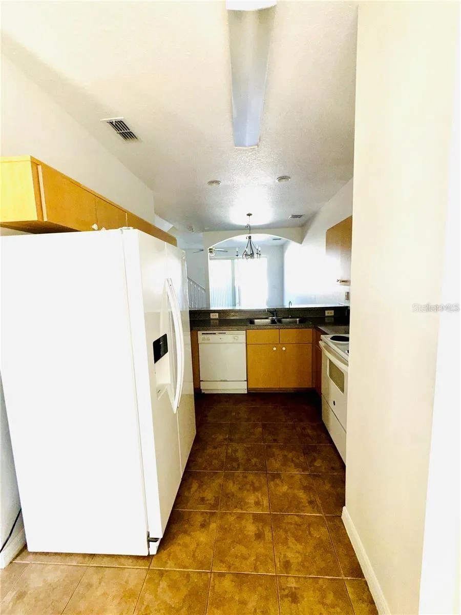 1106 S BEACH CIRCLE Kissimmee, FL 34746
