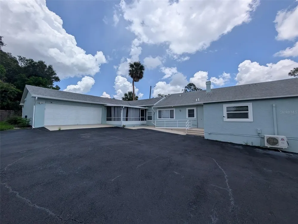 321 W PENNSYLVANIA AVENUE Deland, FL 32720