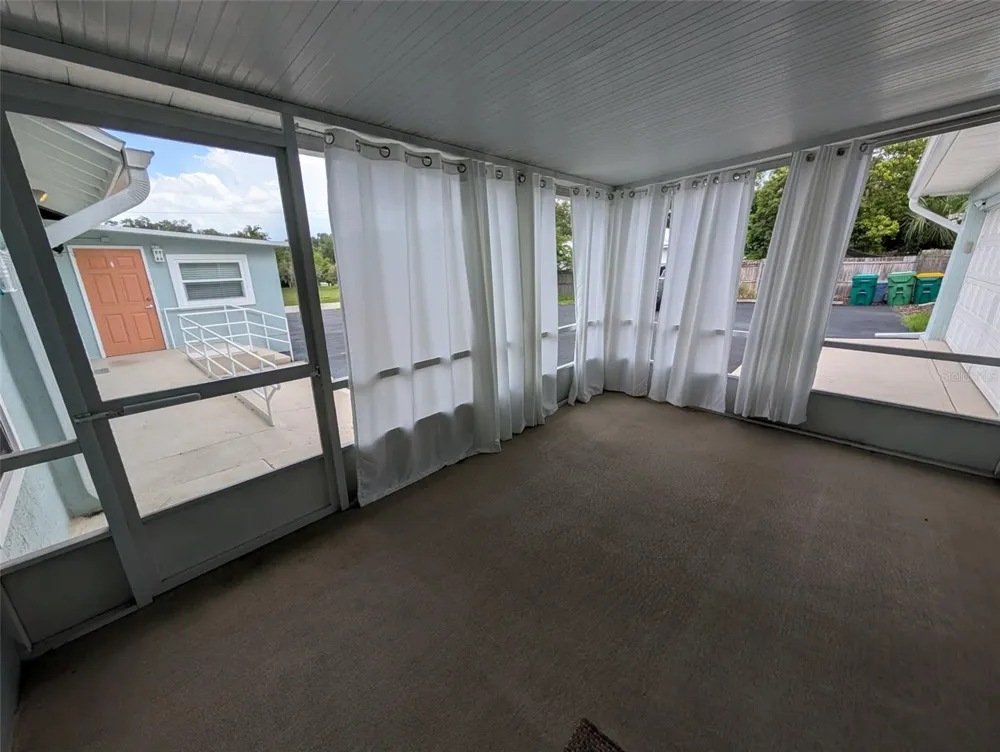 321 W PENNSYLVANIA AVENUE Deland, FL 32720