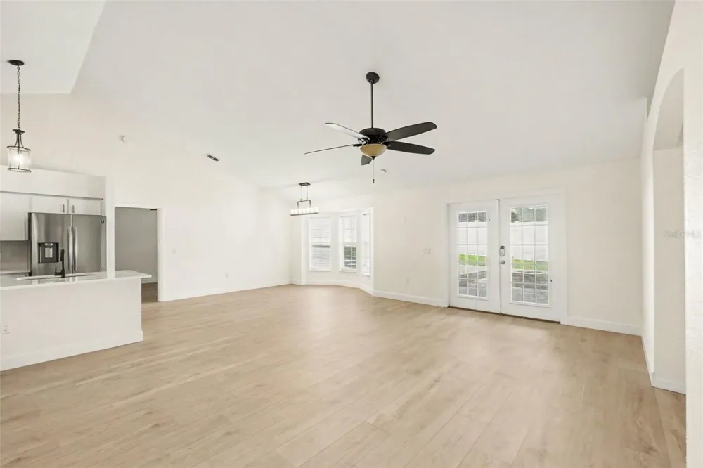 7231 REMINGTON OAKS DRIVE Lakeland, FL 33810