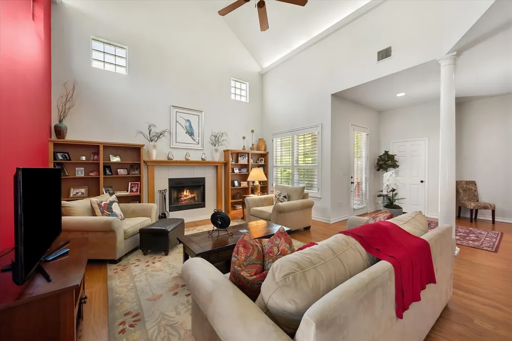 6668 Shady Glen Circle Benbrook, TX 76132