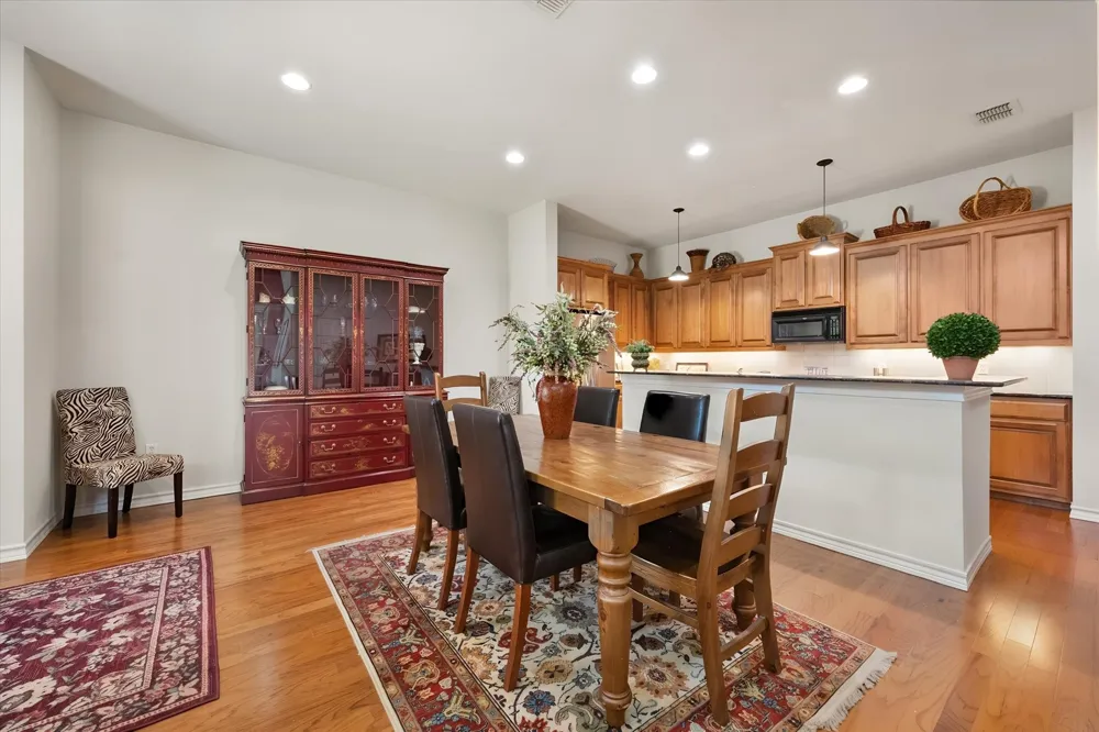 6668 Shady Glen Circle Benbrook, TX 76132