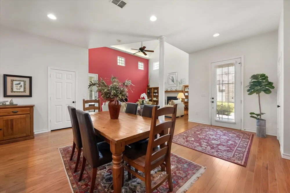 6668 Shady Glen Circle Benbrook, TX 76132