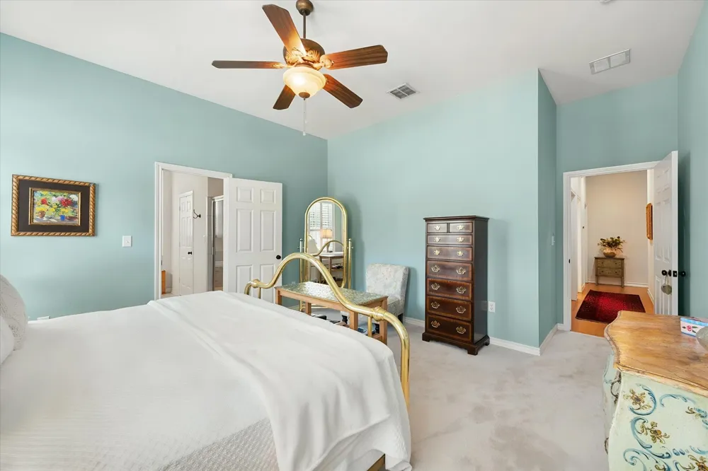 6668 Shady Glen Circle Benbrook, TX 76132