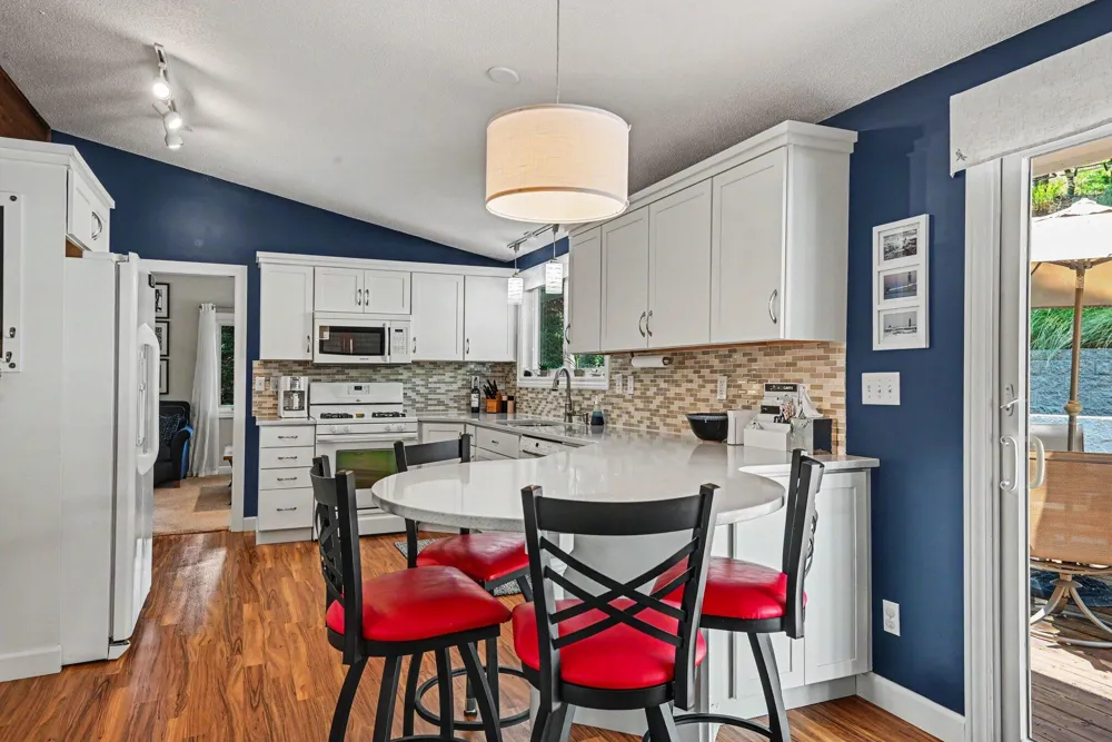 405 Slayton Avenue Grand Haven, MI 49417