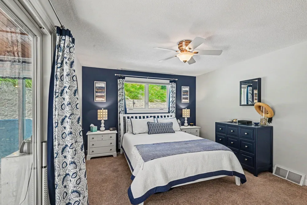 405 Slayton Avenue Grand Haven, MI 49417