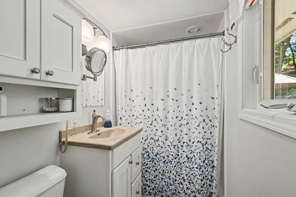 405 Slayton Avenue Grand Haven, MI 49417