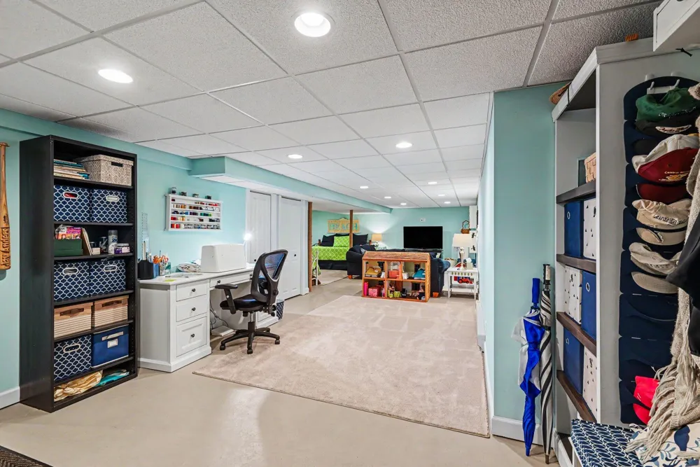 405 Slayton Avenue Grand Haven, MI 49417