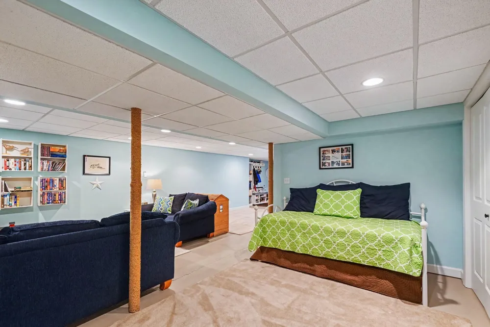 405 Slayton Avenue Grand Haven, MI 49417