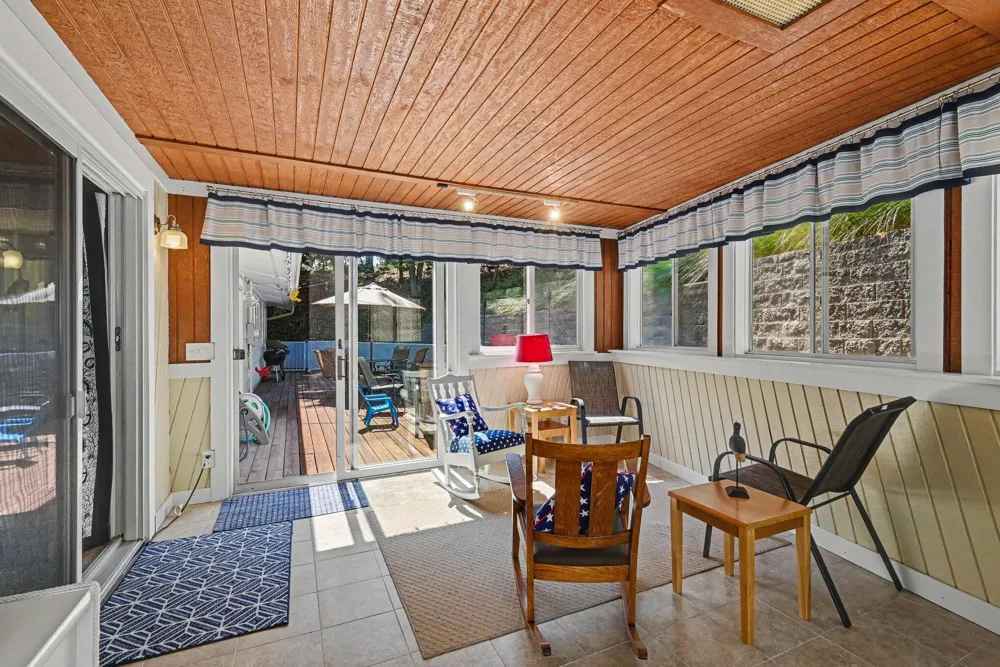405 Slayton Avenue Grand Haven, MI 49417