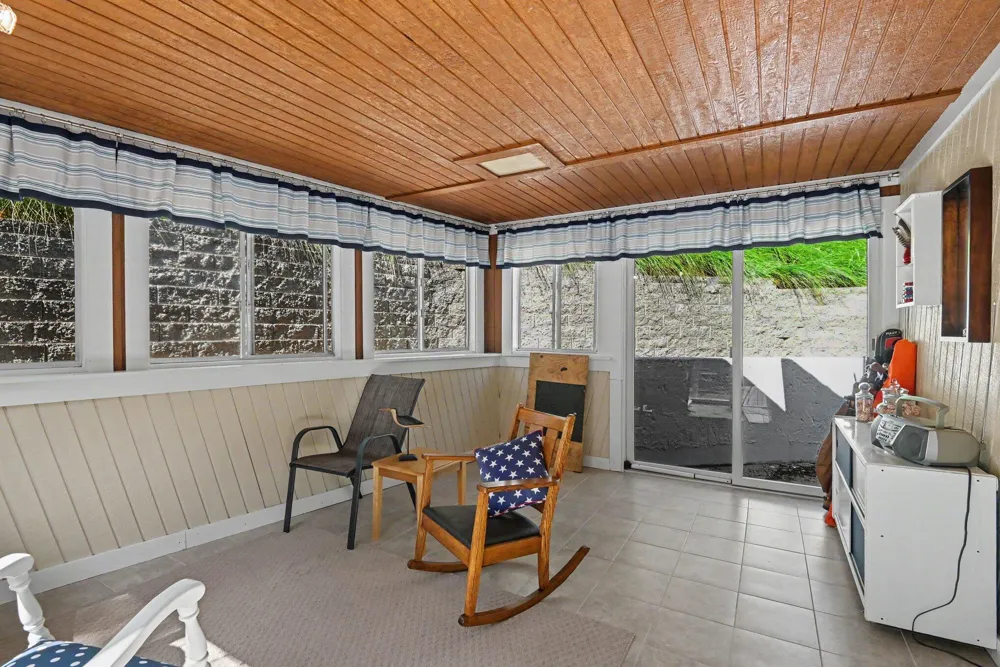 405 Slayton Avenue Grand Haven, MI 49417
