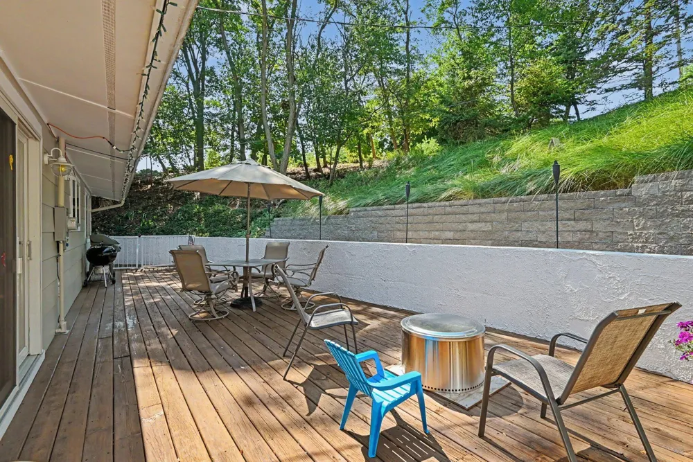 405 Slayton Avenue Grand Haven, MI 49417