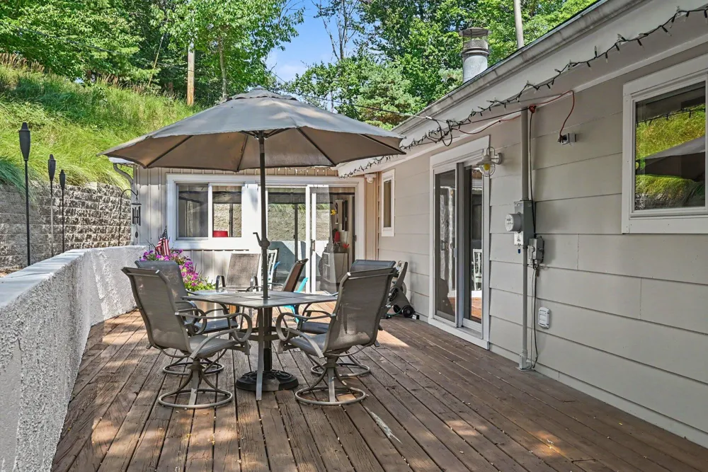 405 Slayton Avenue Grand Haven, MI 49417
