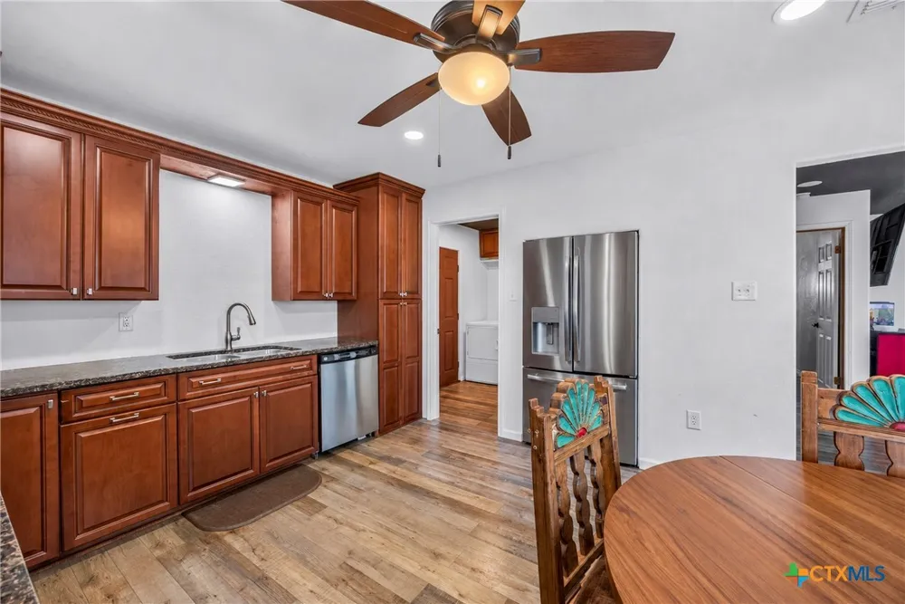 1304 Walker Street Gonzales, TX 78629