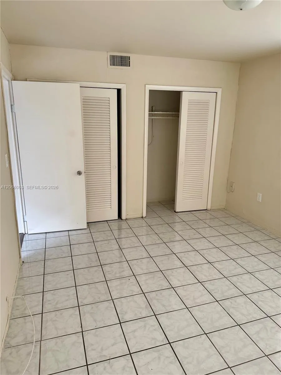 9390 E Bay Harbor Dr #10 Bay Harbor Islands, FL 33154