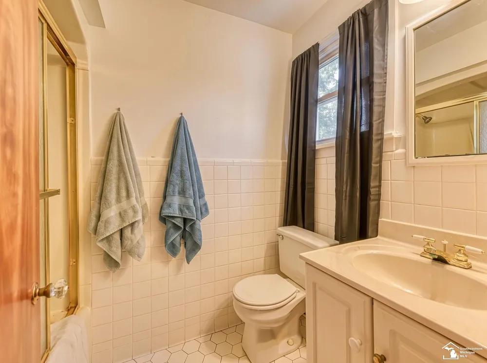 203 S Adrian Street Tecumseh City, MI 49286