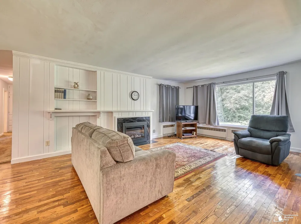 203 S Adrian Street Tecumseh City, MI 49286